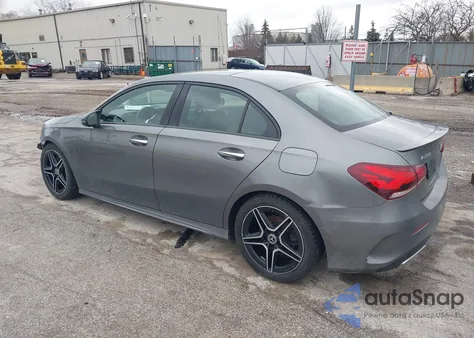 2019 Mercedes-Benz A 220 4Matic z USA, uszkodzony, nr VIN WDD3G4FB1KW001625